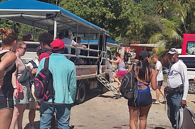 Samana Full Day -baracardi island, horses, lemon waterfall - Buffet lunch and the pace of the afternoon