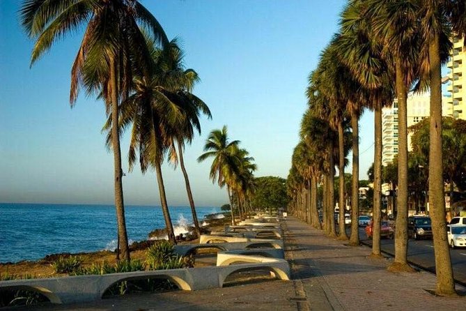 Santo Domingo City - Full Day All Inclusive Tour - The Colón family palace and Columbus Beacon