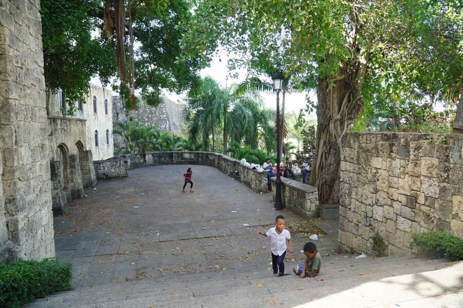 Santo Domingo City Tour From Punta Cana - Shopping versus seeing Santo Domingo