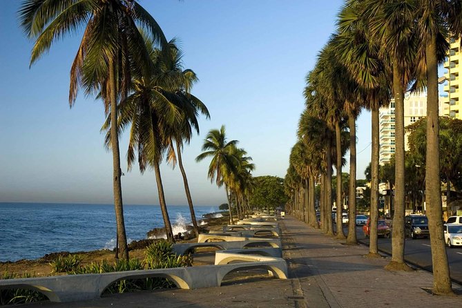 Santo Domingo City Tour: History of the Caribbean - Dominican buffet lunch and the food stop
