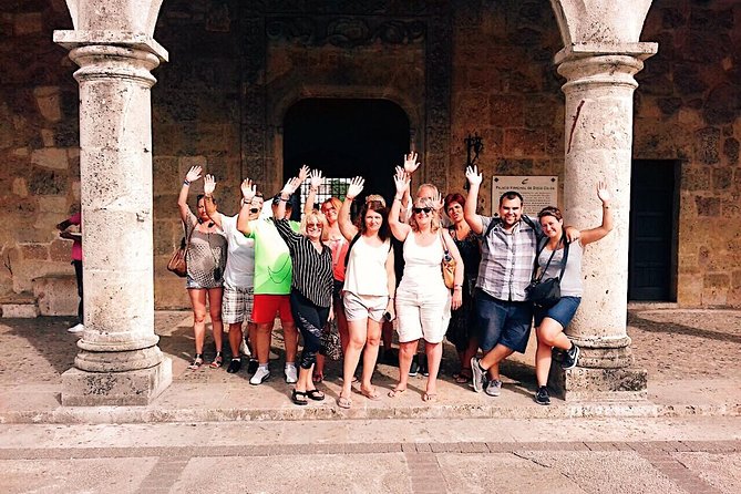 Santo Domingo City Tour: History of the Caribbean - Tres Ojos Park and the underground pools