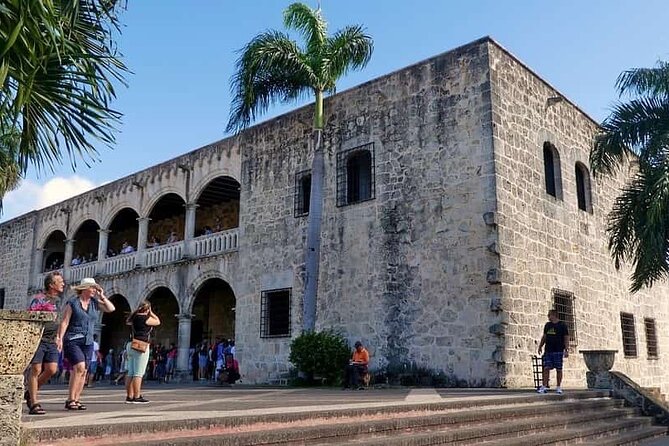 Santo Domingo Full Day Tour with Lunch and Cultural Insights - The Malecón and the modern city