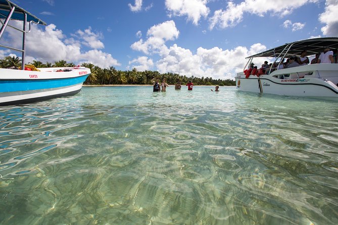 Saona Island Day Trip From Punta Cana with Lunch and Open Bar - The long road from Punta Cana to Bayahibe