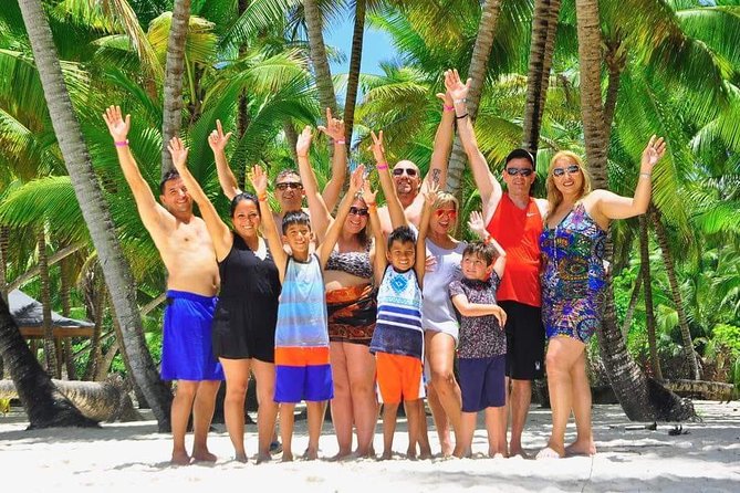 Saona Island Day Trip + Lobsters Included - The early start from Punta Cana