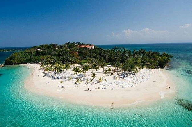 Saona Island Private +8 People Platinum Transfer - What the service feels like for families and friends