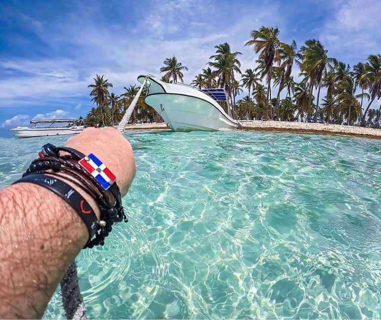 Saona Island Tour All Inclusive Speedboat and Catamaran - The local market stop in La Altagracia