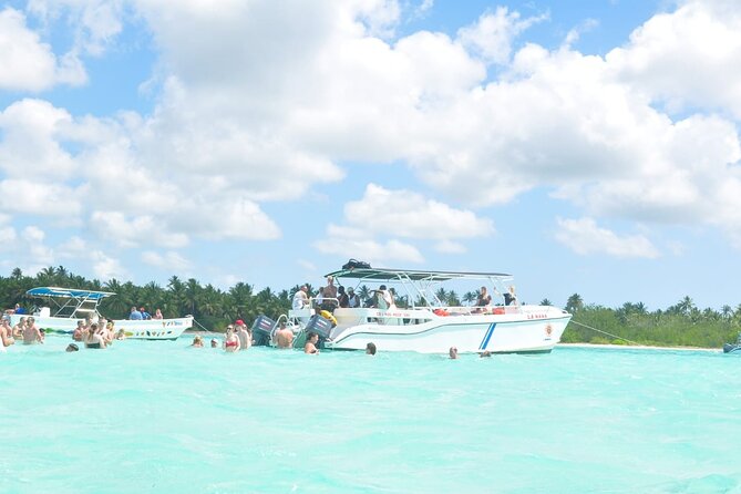 Saona Island Tour from Juan Dolio with pickup - The natural pool at 200 to 300 meters offshore