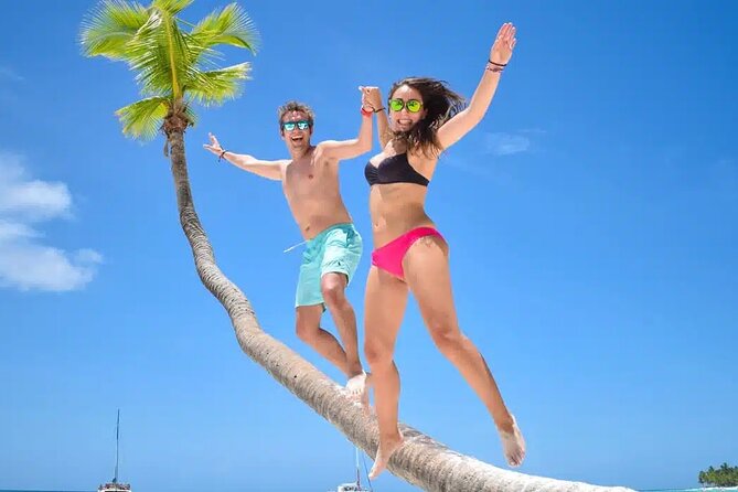 Saona Island Tour From Santo Domingo with Lunch, Open Bar, Pickup - Three hours to shape your Saona Island visit