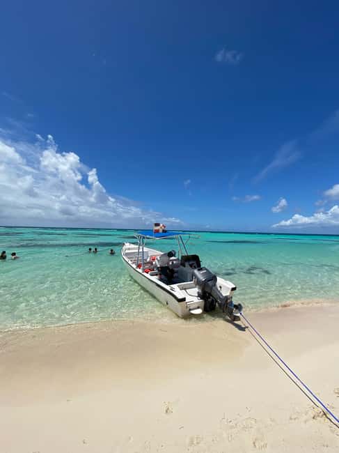 Saona Island VIP: 4 Beaches , Mano Juan & Canto de la Playa - Why this Saona day is different