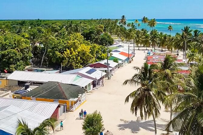 Saona, Mano Juan, Canto de la playa away from the tourist crowds - Boat comfort, group size, and guiding