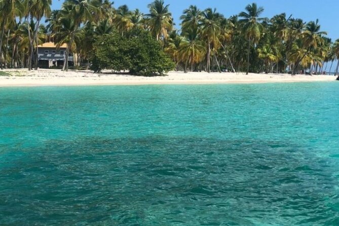 Saona, Mano Juan, Canto de la playa away from the tourist crowds - Starting in Bayahibe and entering the national park