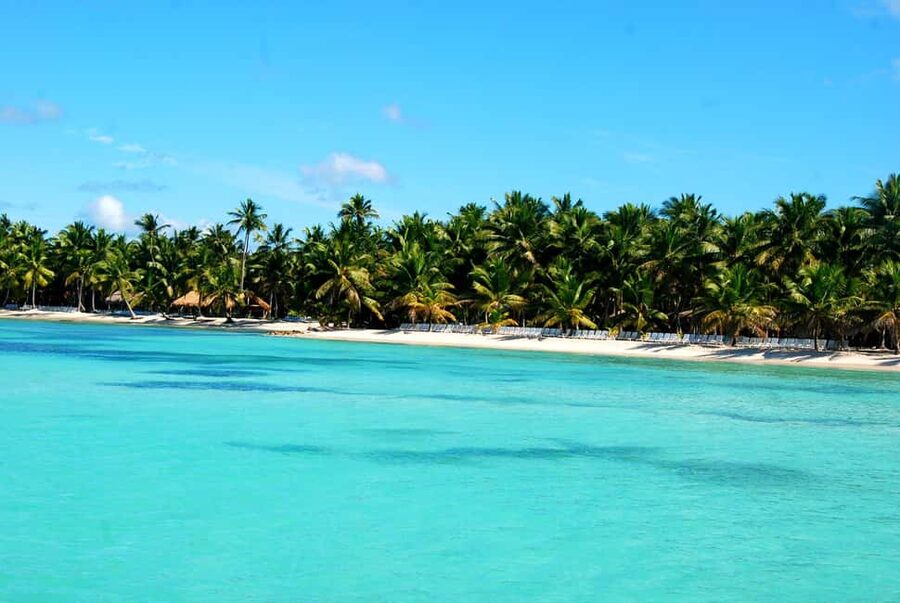Saona Special Tour: 4 Beaches with Canto from Punta Cana - The Natural Pool and its starfish