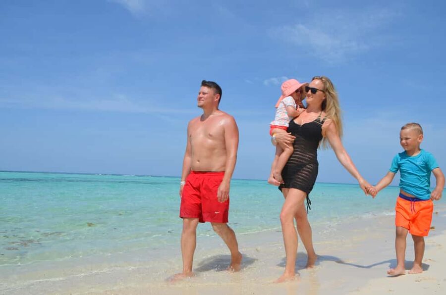 Saona Special Tour: 4 Beaches with Canto from Punta Cana - Mano Juan and a short look at island life