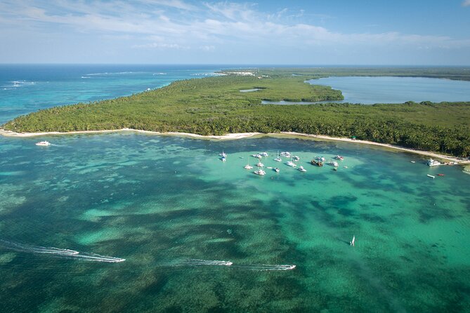 Small Group Punta Cana Snorkeling with Premium Open Bar - Why the 27-person limit changes the boat ride
