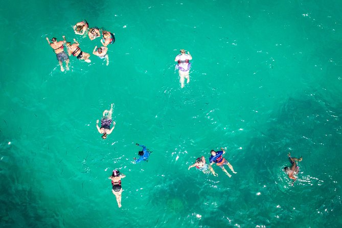 Small Group Snorkeling Cruise with Open Bar and Light Snacks - Crew style and family appeal