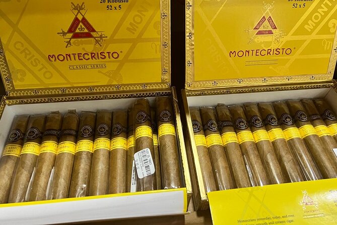 Souvenirs of Rancho Real cigars - Who will enjoy this experience most