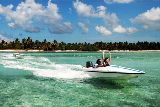 Speedboats and Parasailing Combo - What the one-hour duration means for value