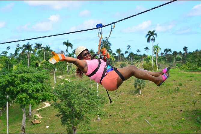 Tour Pack 2 in 1: Zip line and Buggies - Getting to Anamuya by hotel shuttle
