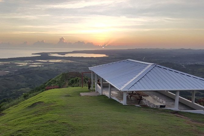Tour to Montana Redonda (Round Montain) & Costa Esmeralda Beach - The summit swings and photo time