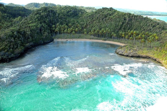Tour to Montana Redonda (Round Montain) & Costa Esmeralda Beach - What the guides add to the day