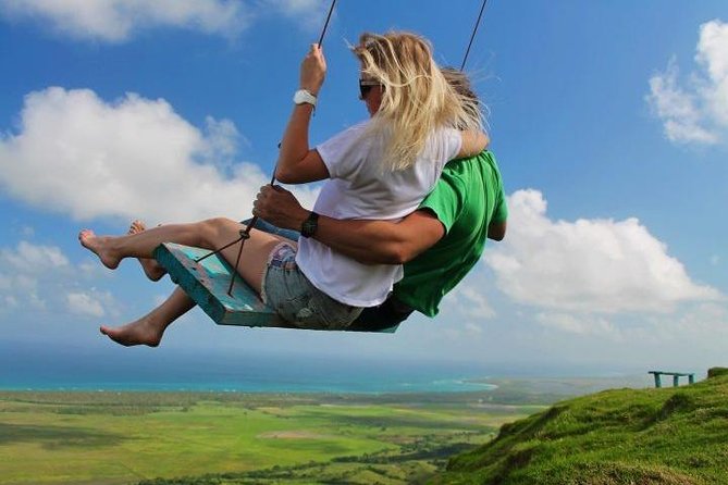 Tour to Montana Redonda (Round Montain) & Costa Esmeralda Beach - Who will enjoy this outing most?