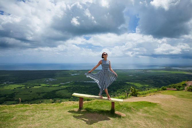 Tour to Montana Redonda (Round Montain) & Costa Esmeralda Beach - Lunch with a view at about 1,000 feet