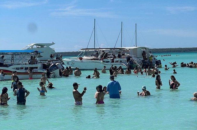 Tour to Saona Island with Lunch and Transportation - Three hours of beach time at Playa Bayahibe