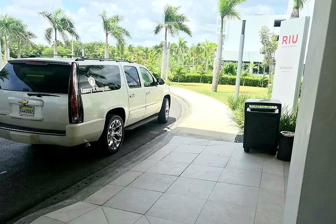 Transfers From Punta Cana Airport (PUJ) <=> To All Place At Bávaro Punta Cana - What the private vehicle means for families