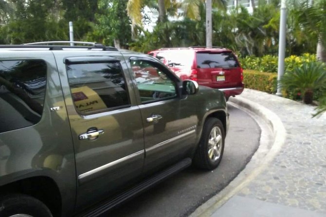 Transfers From Punta Cana Airport (PUJ)<=> To All Place at Uvero Alto Punta Cana - Vehicle comfort versus the VIP label