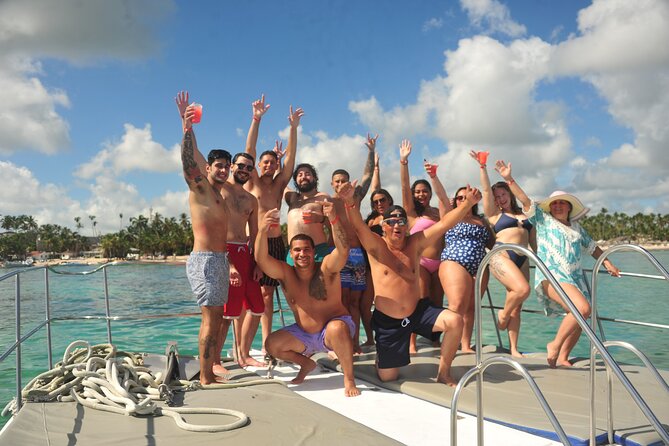 VIP Premium Yacht -Party Boat-Brunch - Leaving the hotel with transportation included