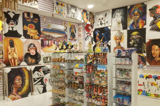 World Mart Souvenirs Store - Free Pick-up / Drop-off - Who will get the most from World Mart