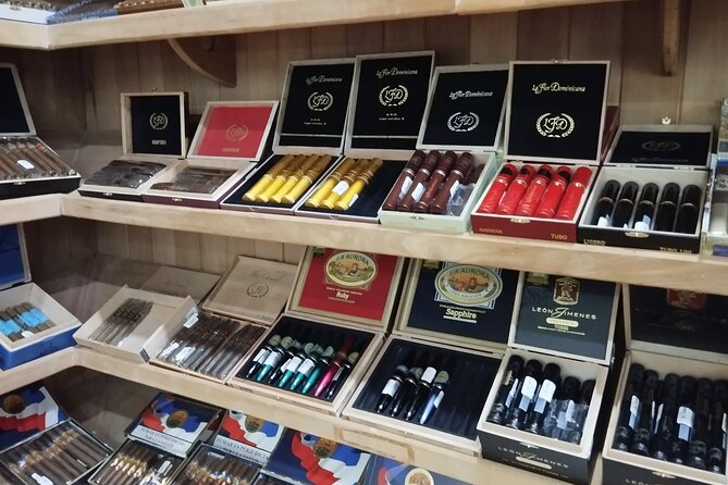 World Mart Souvenirs Store - Guided Tour - Who will enjoy this most
